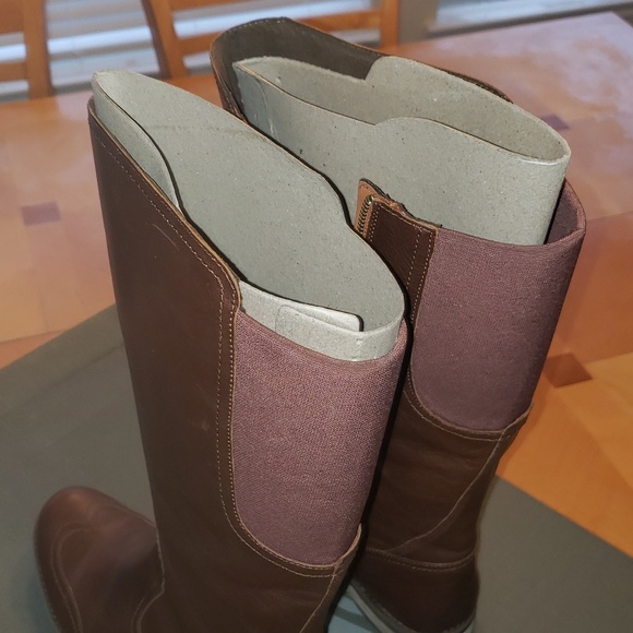 Boot - Picture 2 of 3